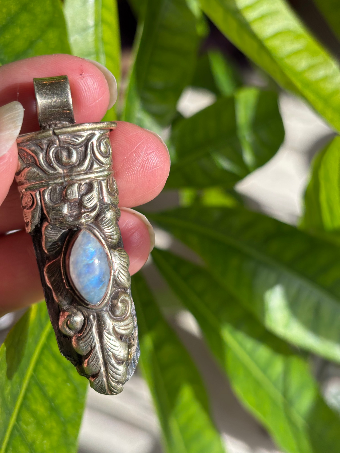 Black Kyanite with Rainbow Moonstone pendant - Tibetan Silver