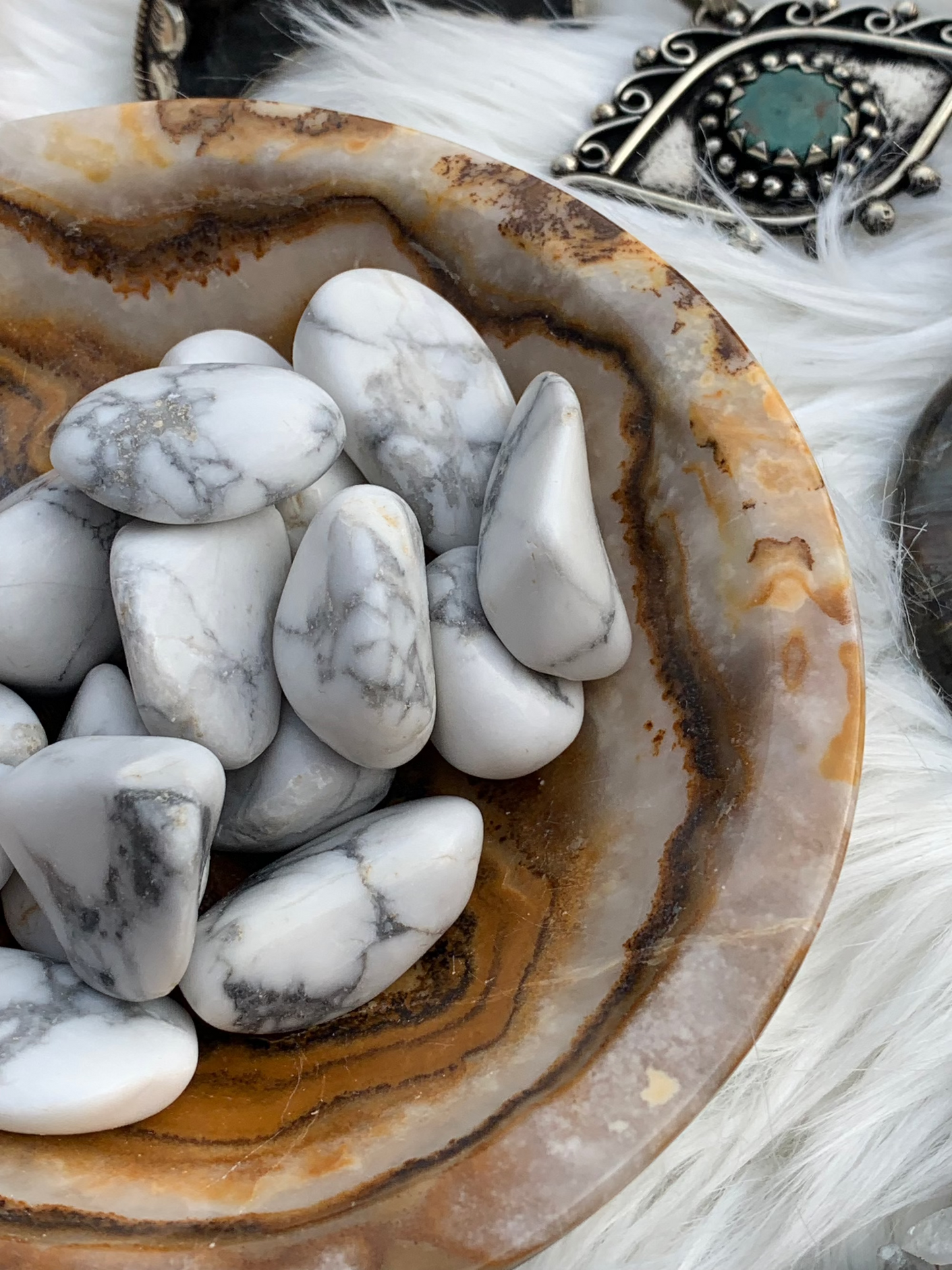 Howlite- tumbles
