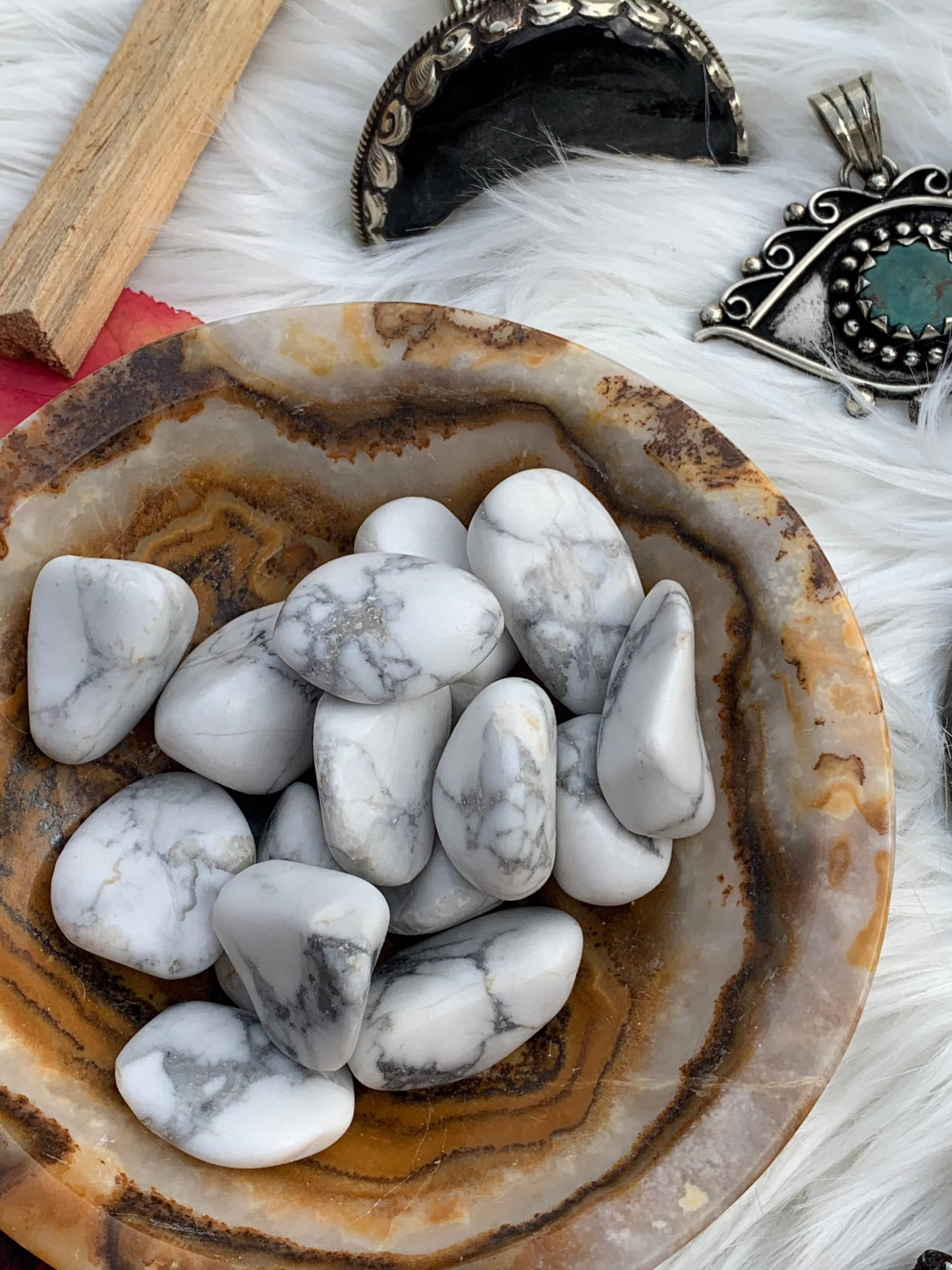 Howlite- tumbles