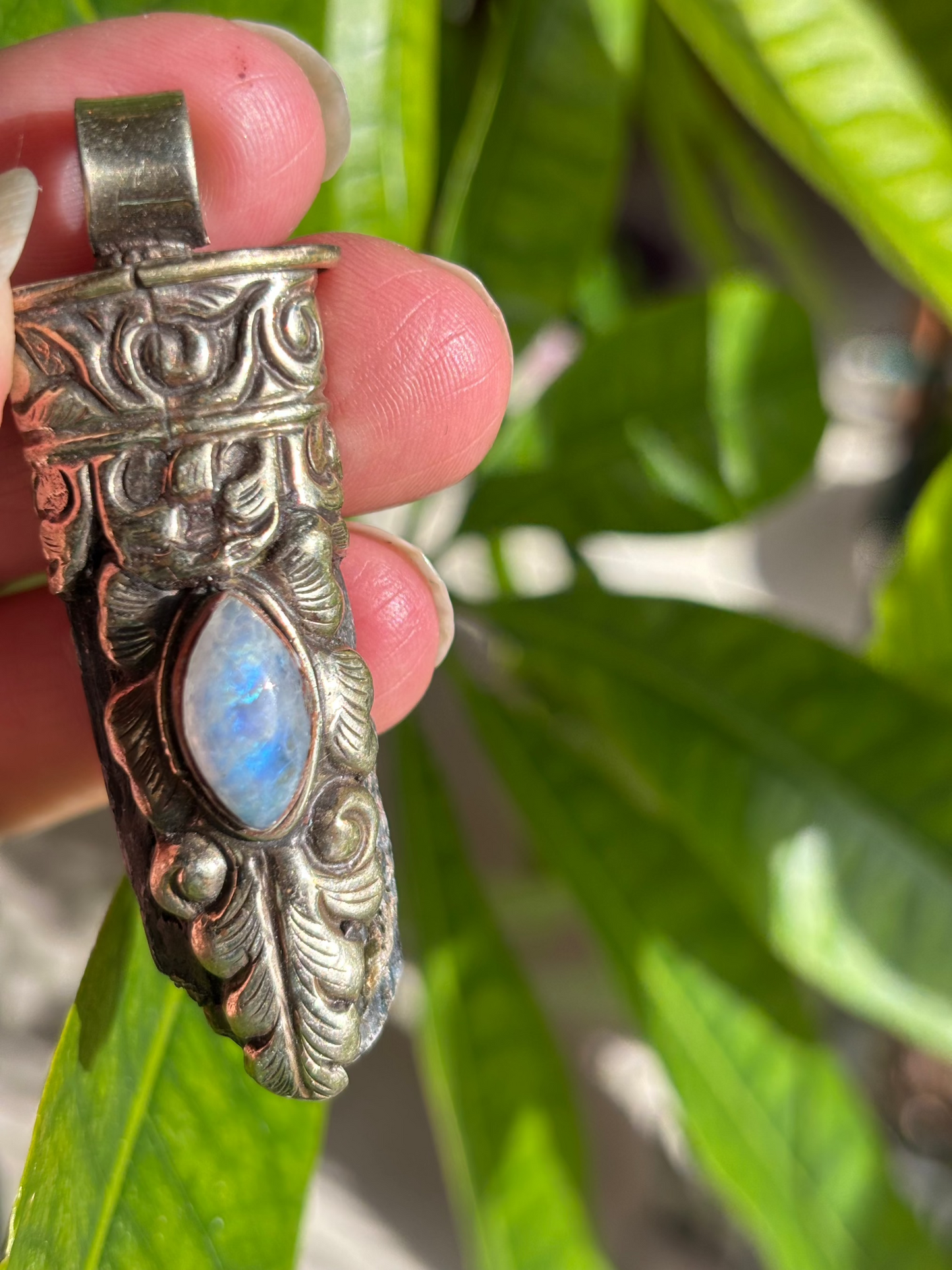 Black Kyanite with Rainbow Moonstone pendant - Tibetan Silver