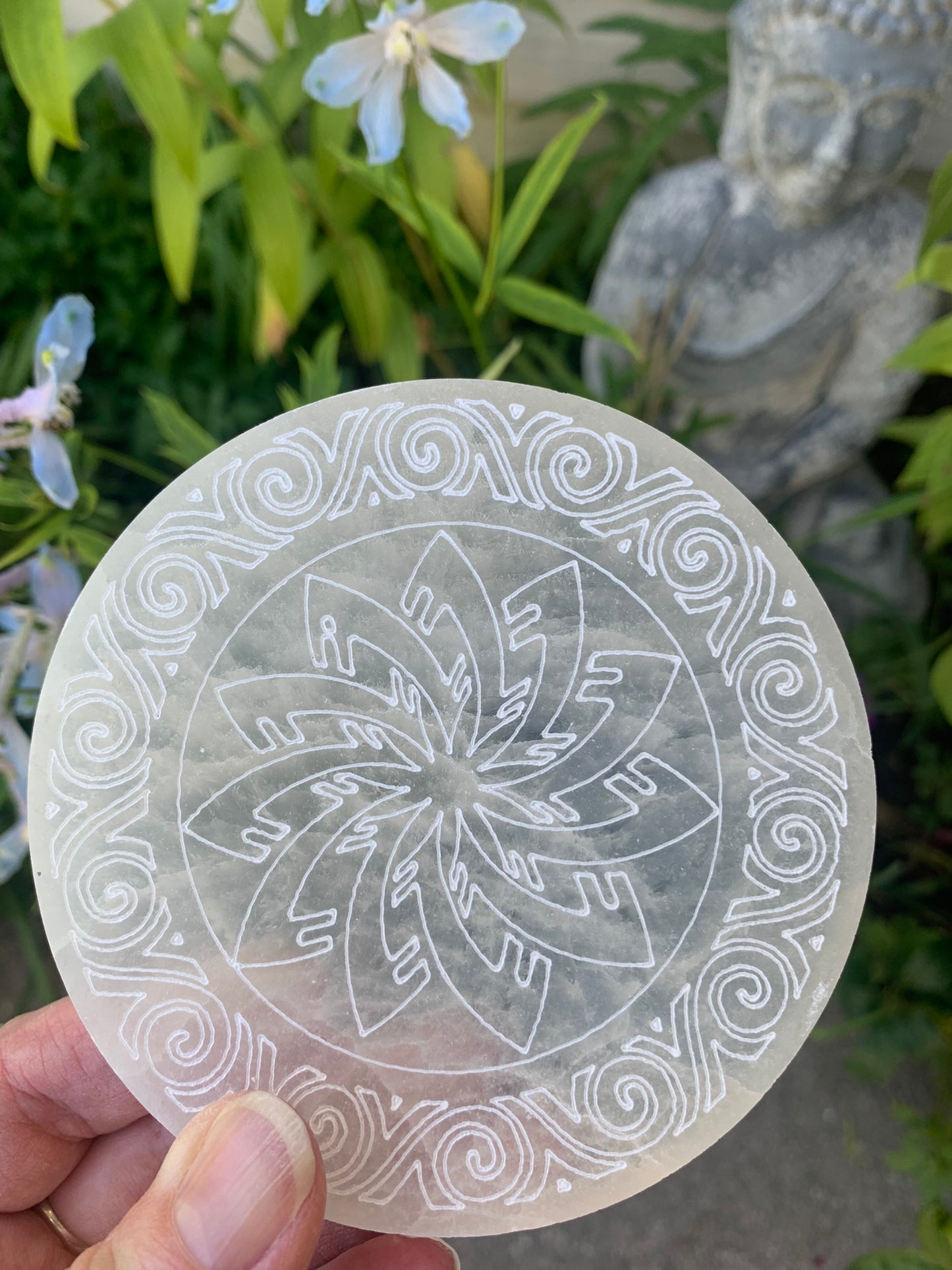 Selenite | Etched Flower | Charging Plate - Grid