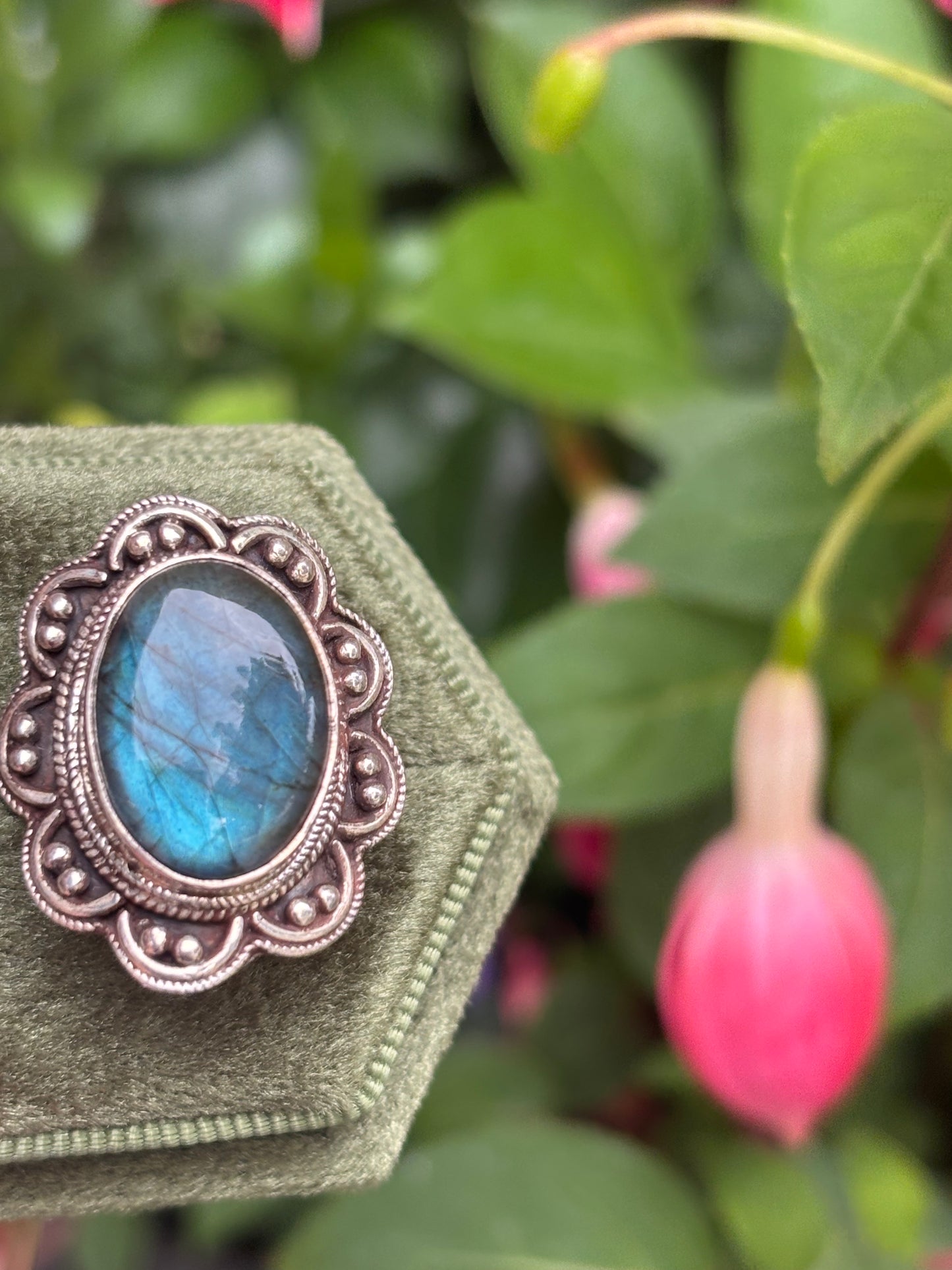 Labradorite ring - Size 7