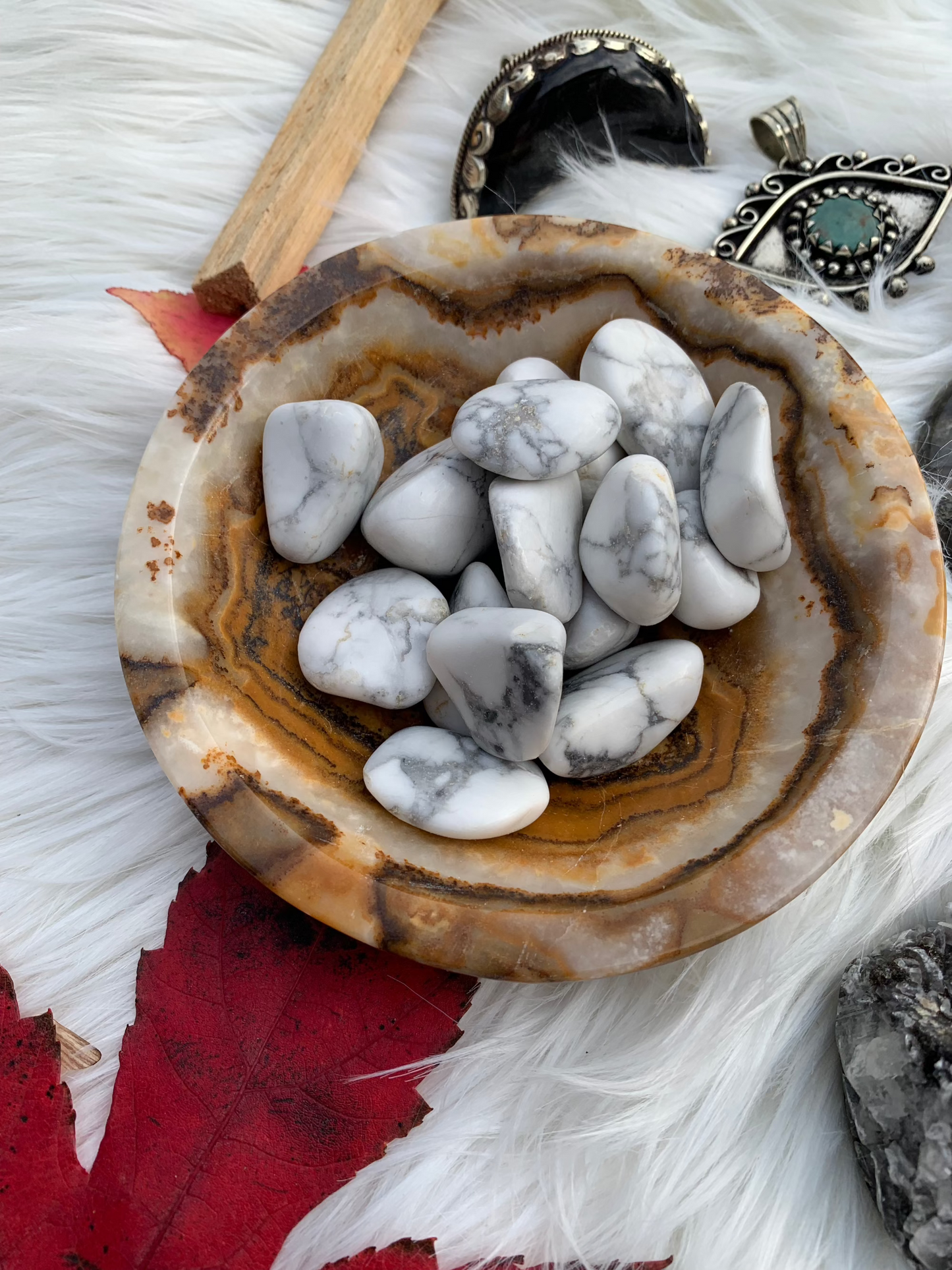 Howlite- tumbles