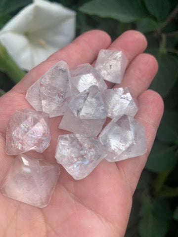 Apophyllite Points Zeolite MEDIUM