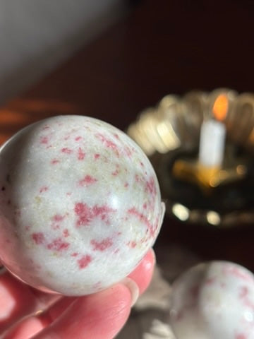 Cinnabar sphere - Peru