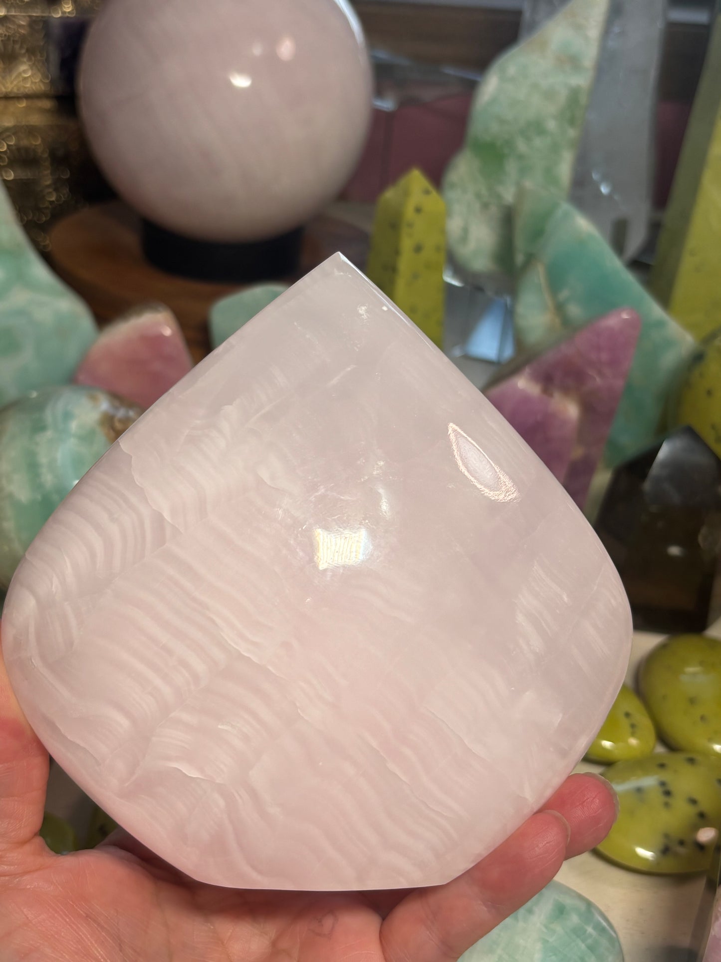 Mangano Pink Calcite - Flame - Pakistan