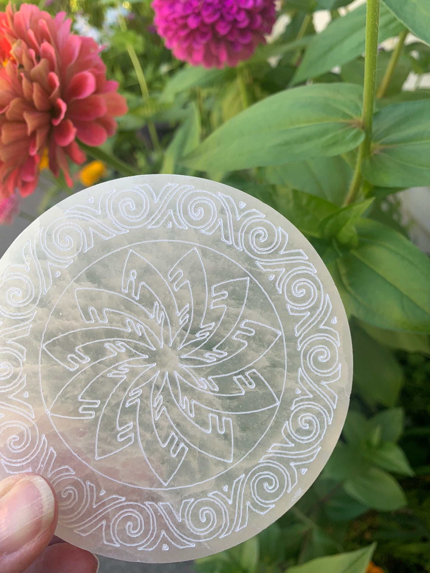 Selenite | Etched Flower | Charging Plate - Grid