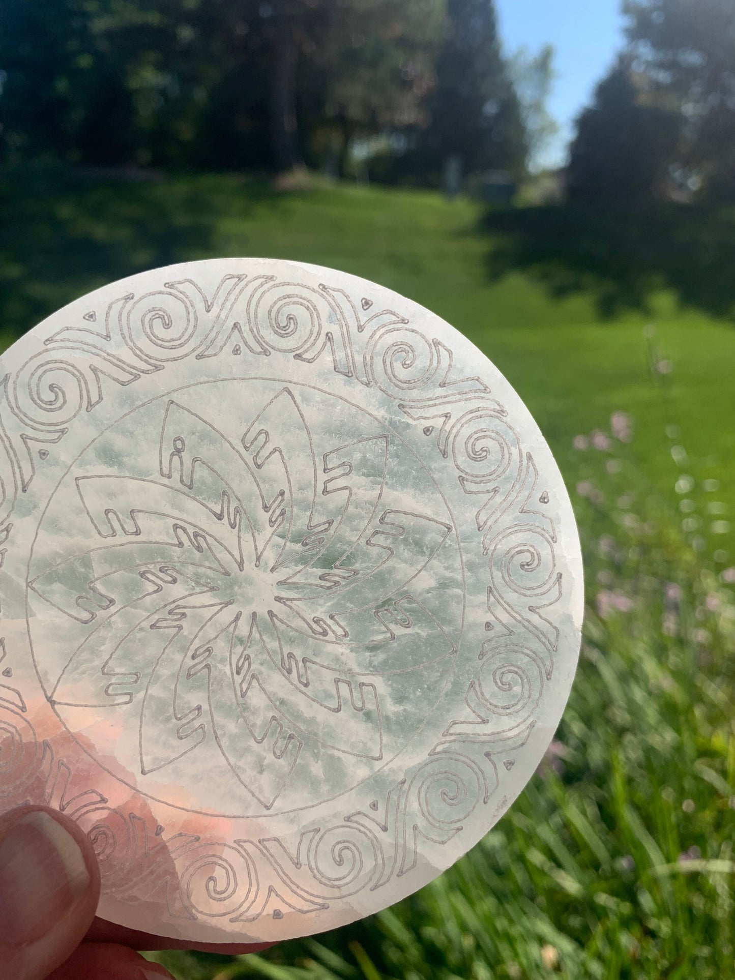 Selenite | Etched Flower | Charging Plate - Grid