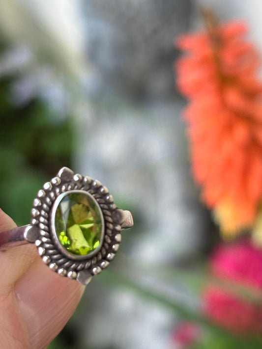 Peridot Ring size 6