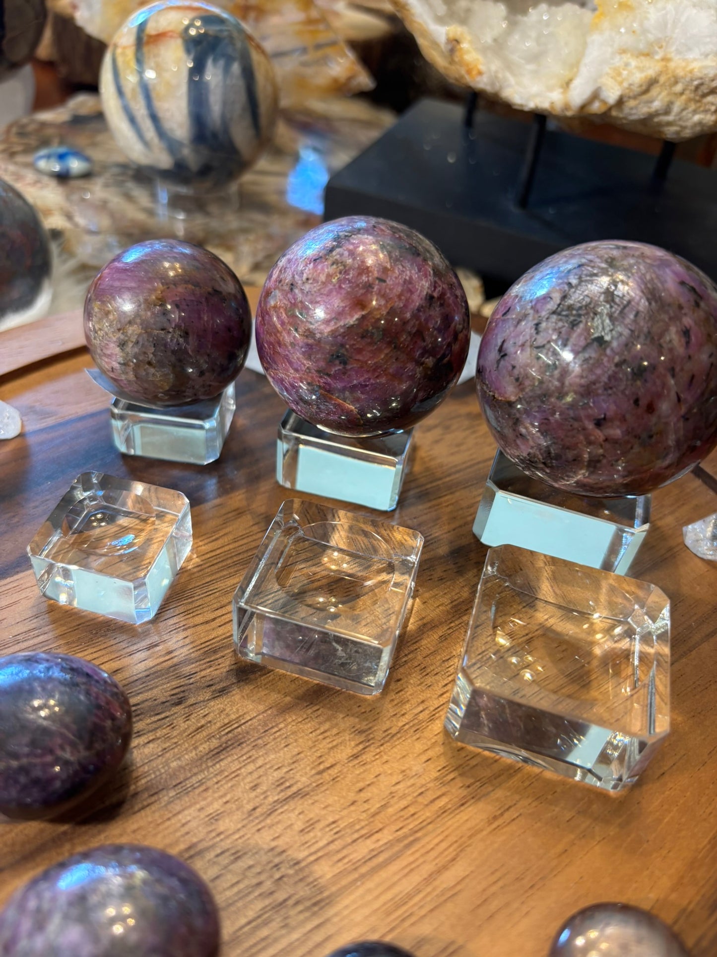 Glass Sphere Stand