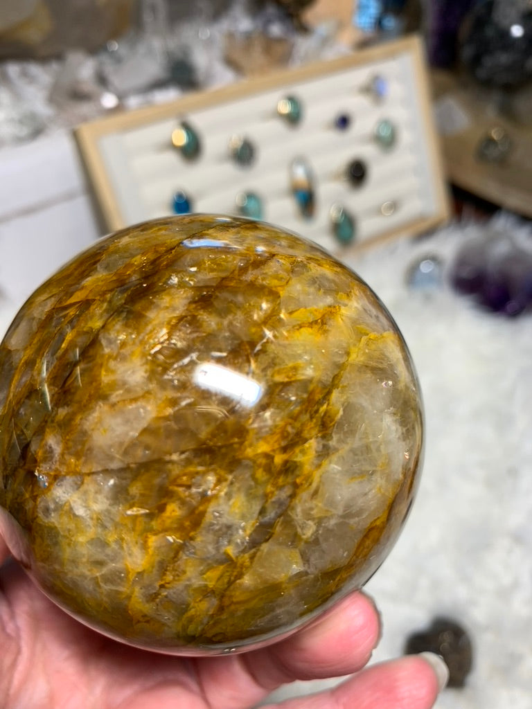 Golden Healer sphere - Madagascar