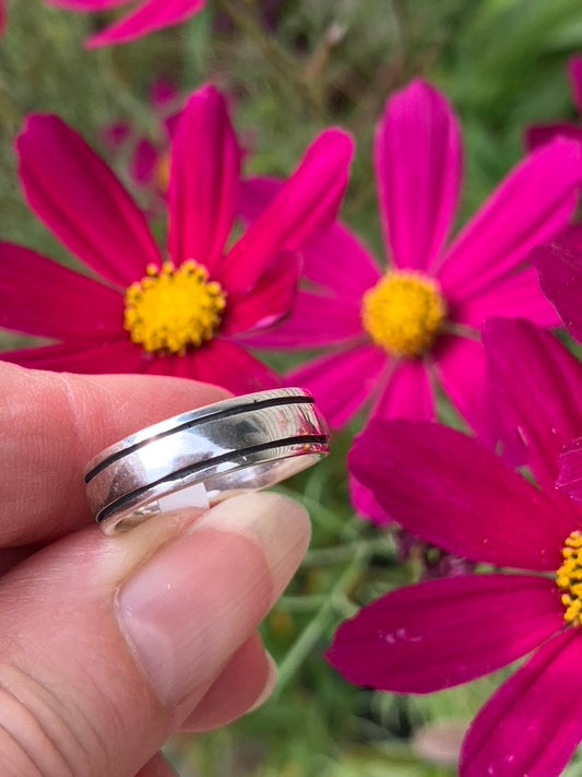 Banded Sterling Silver Ring size 7