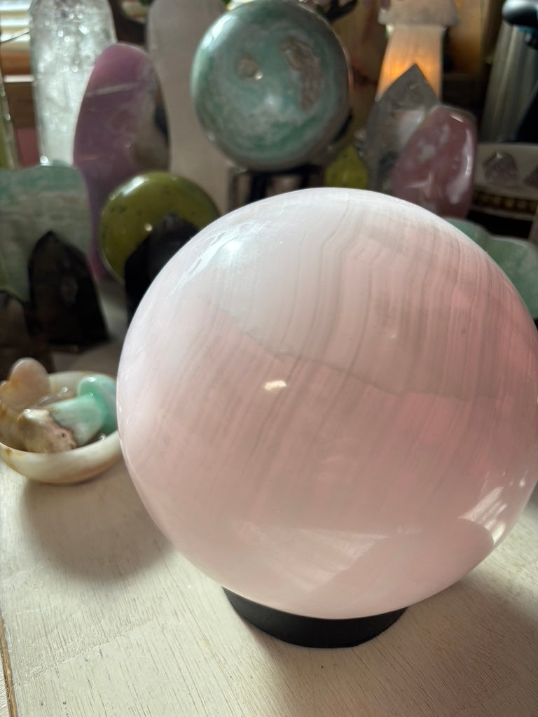 Mangano Pink Calcite - Statement Sphere