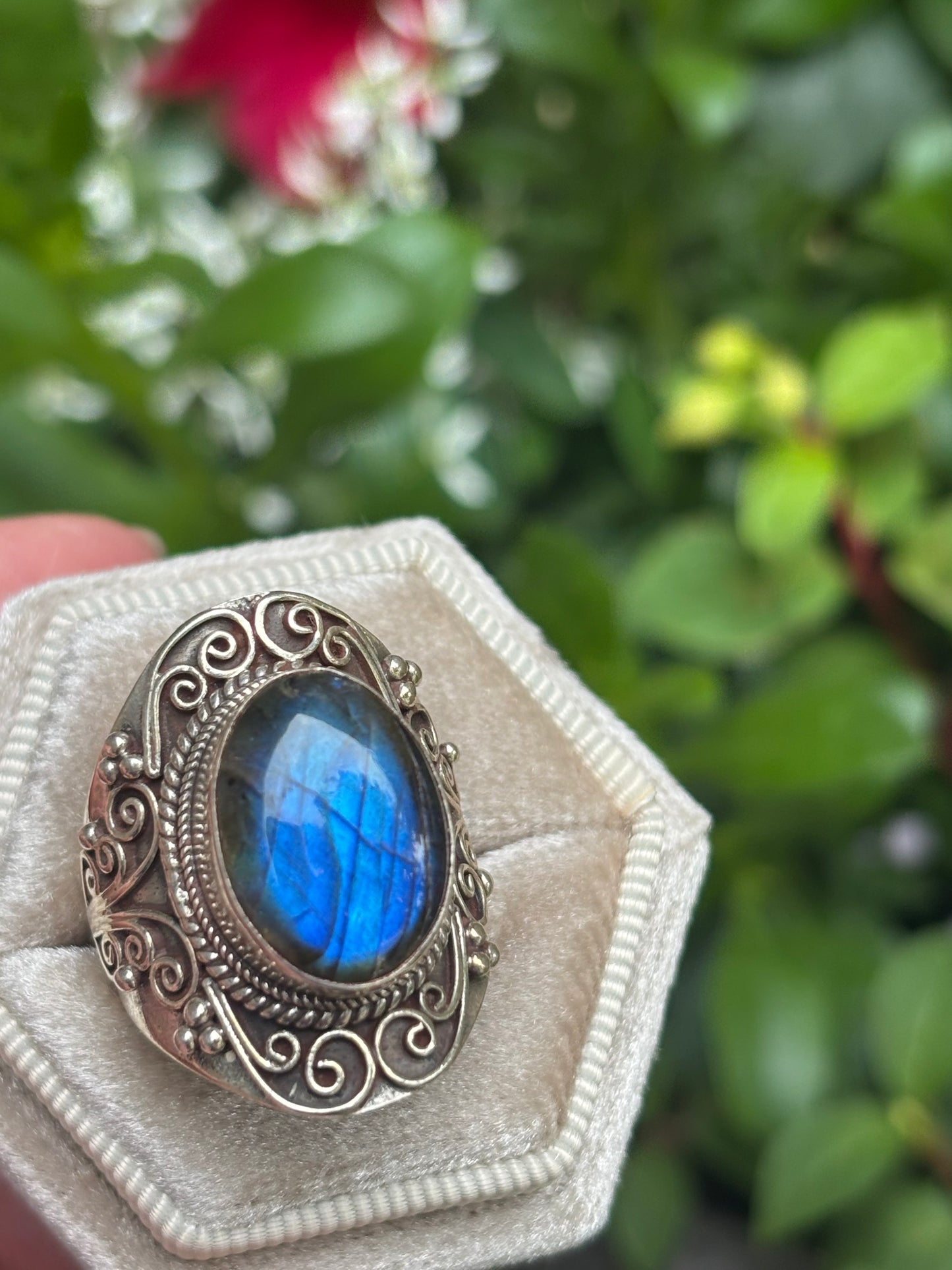 Labradorite ring - Size 8.5 - Nepal