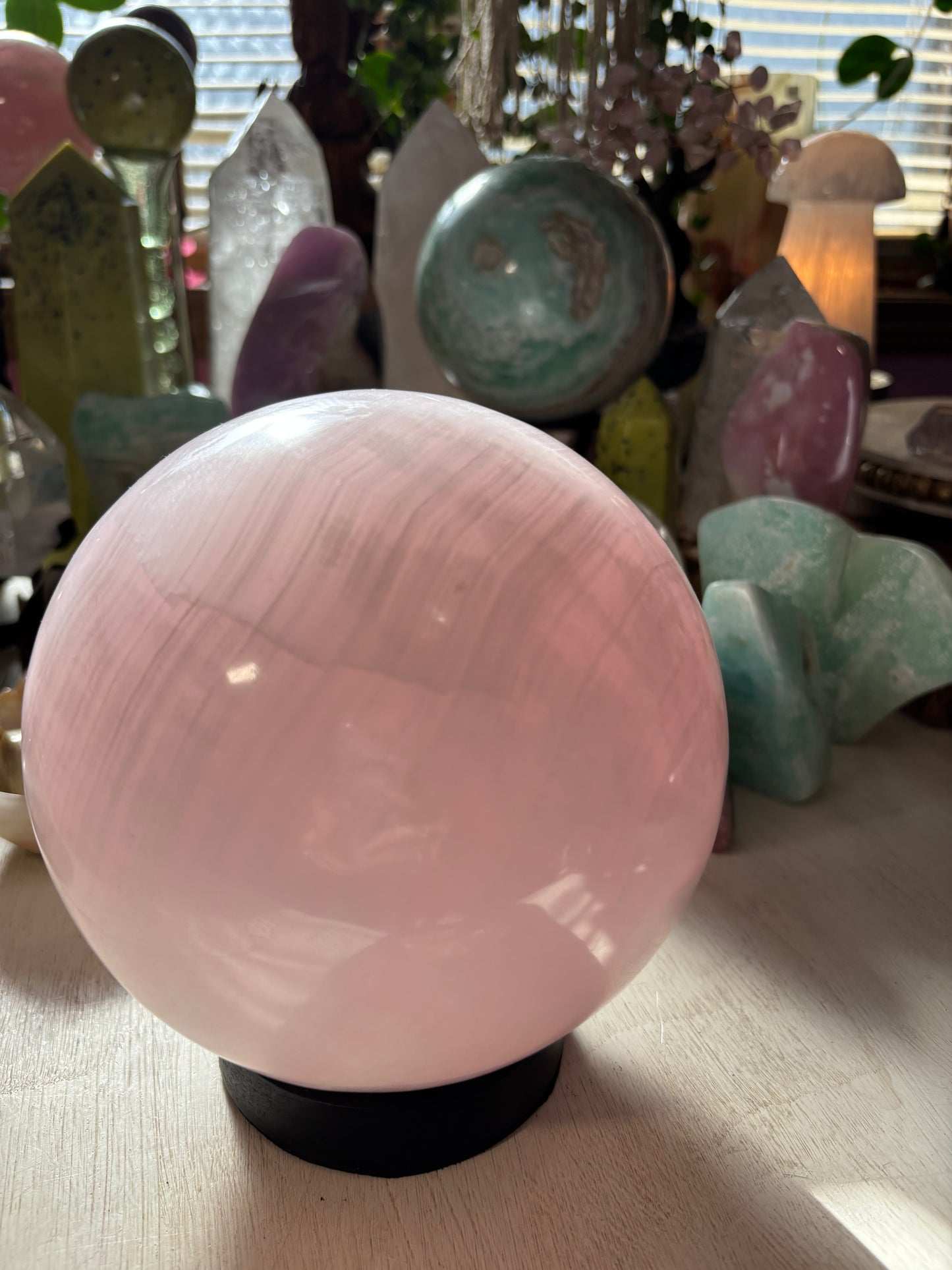 Mangano Pink Calcite - Statement Sphere