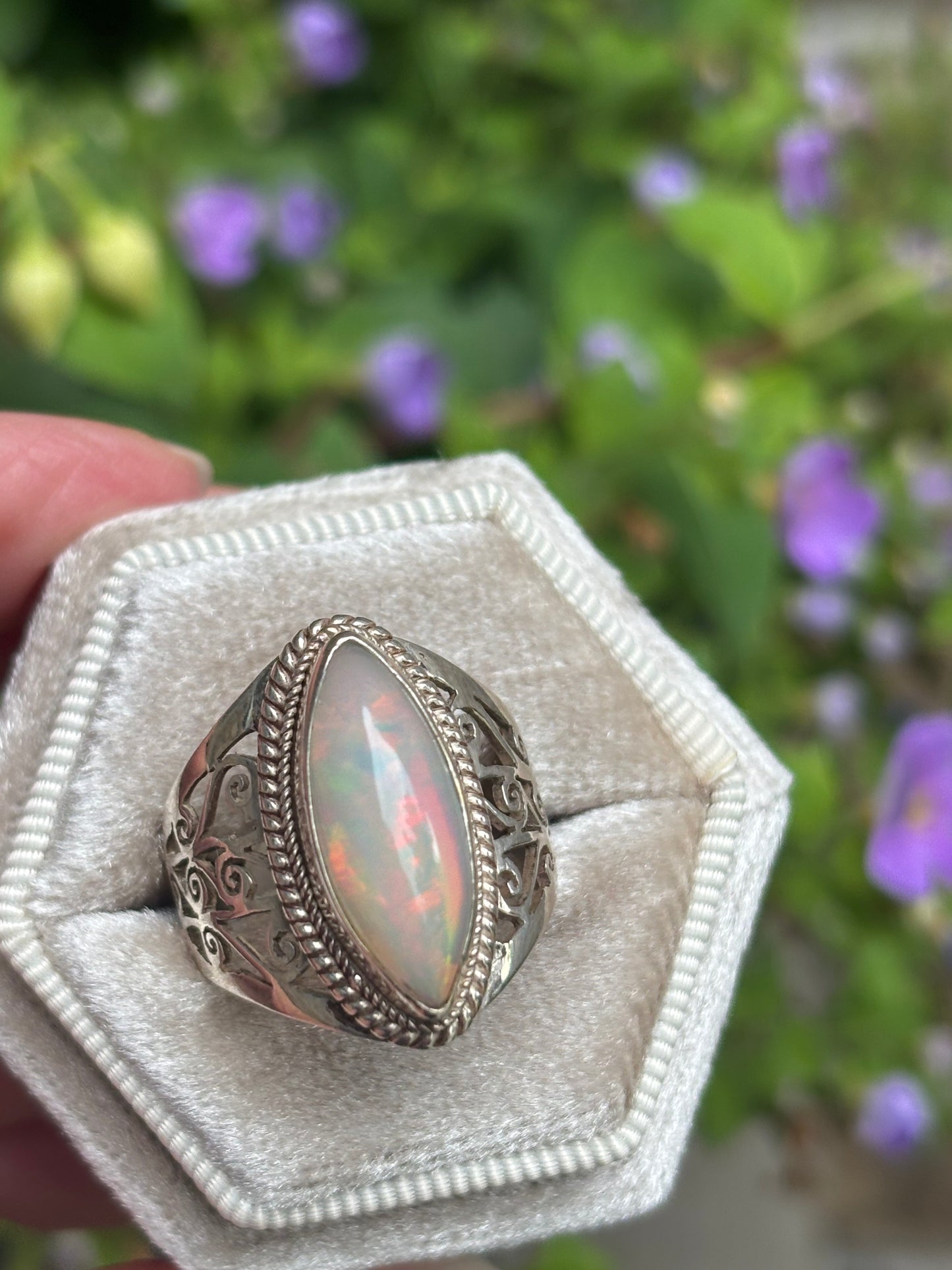 Opal ring - Size 8 - Nepal