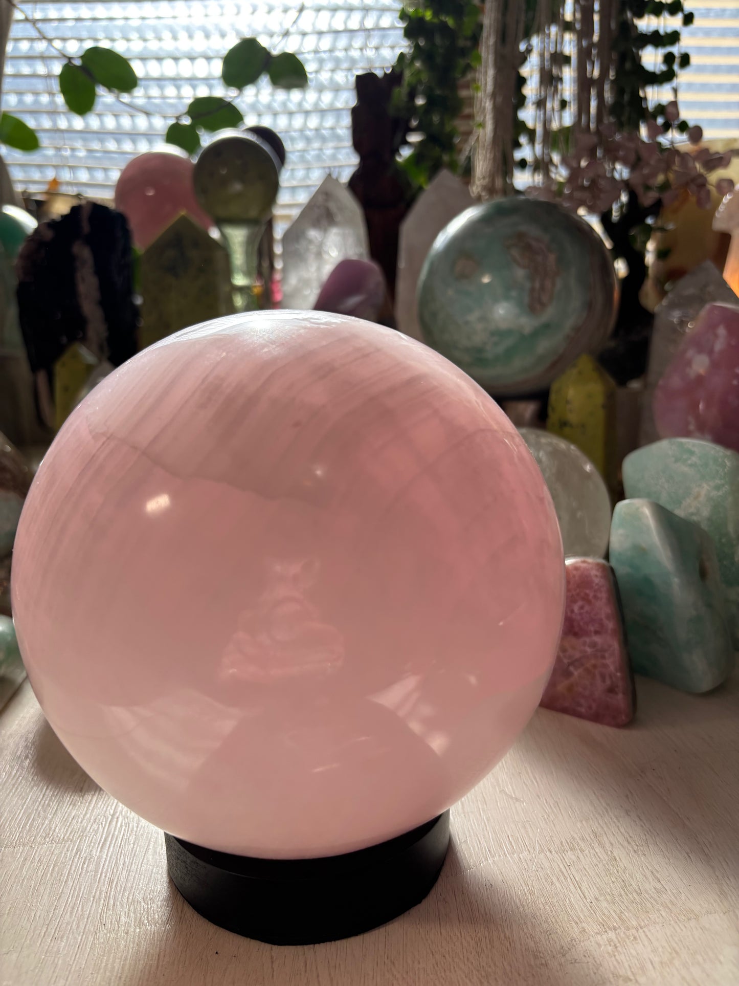 Mangano Pink Calcite - Statement Sphere