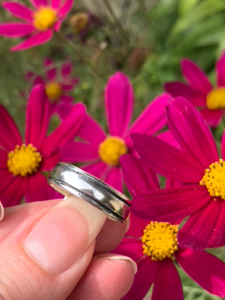 Banded Sterling Silver Ring size 7