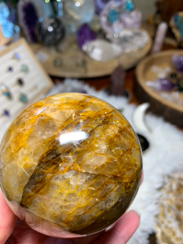 Golden Healer sphere - Madagascar