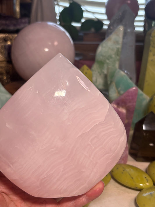 Mangano Pink Calcite - Flame - Pakistan