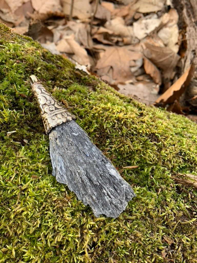 Black Kyanite pendant - Tibetan Silver