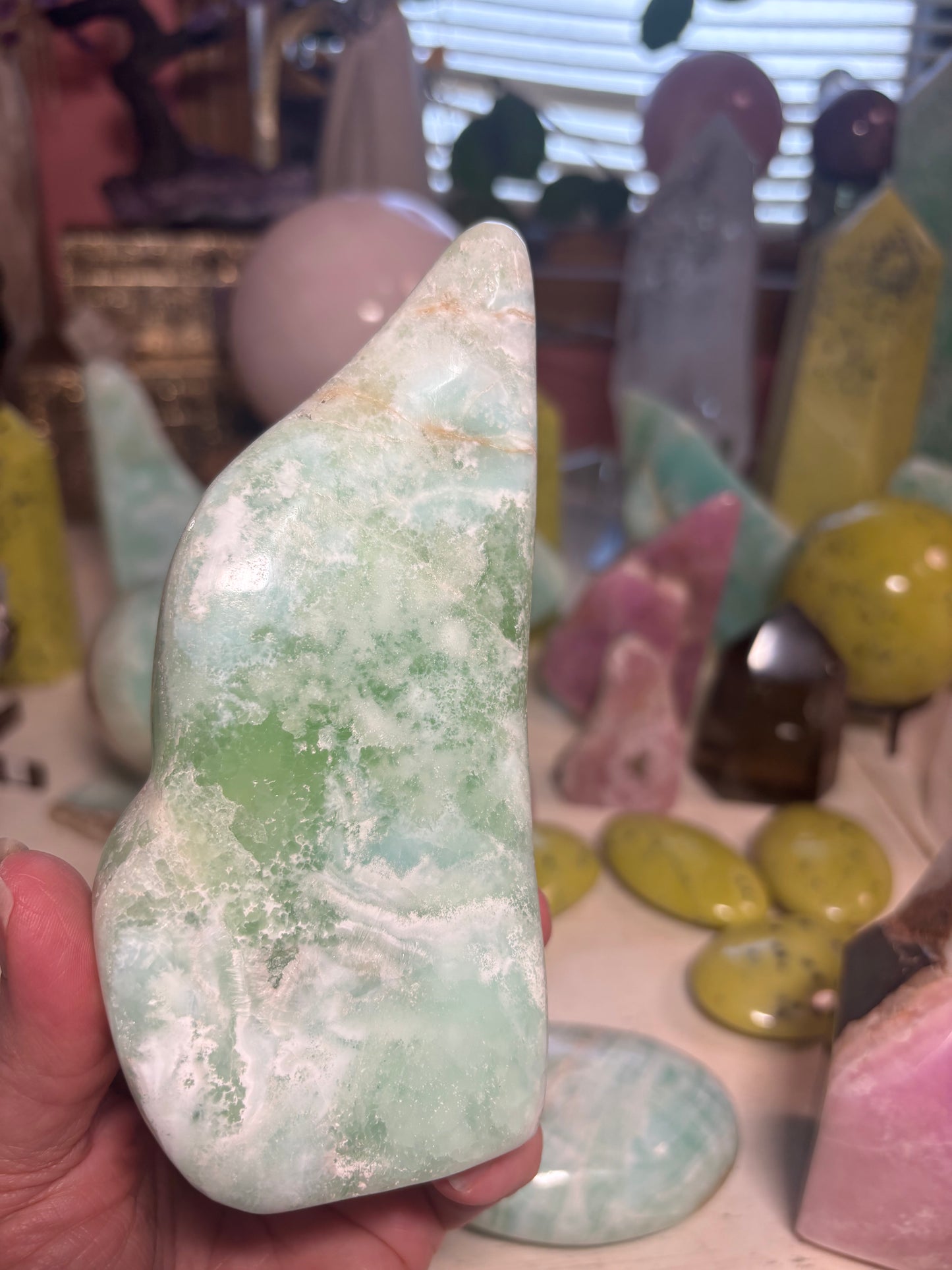 Caribbean Calcite - Free Form - Pakistan