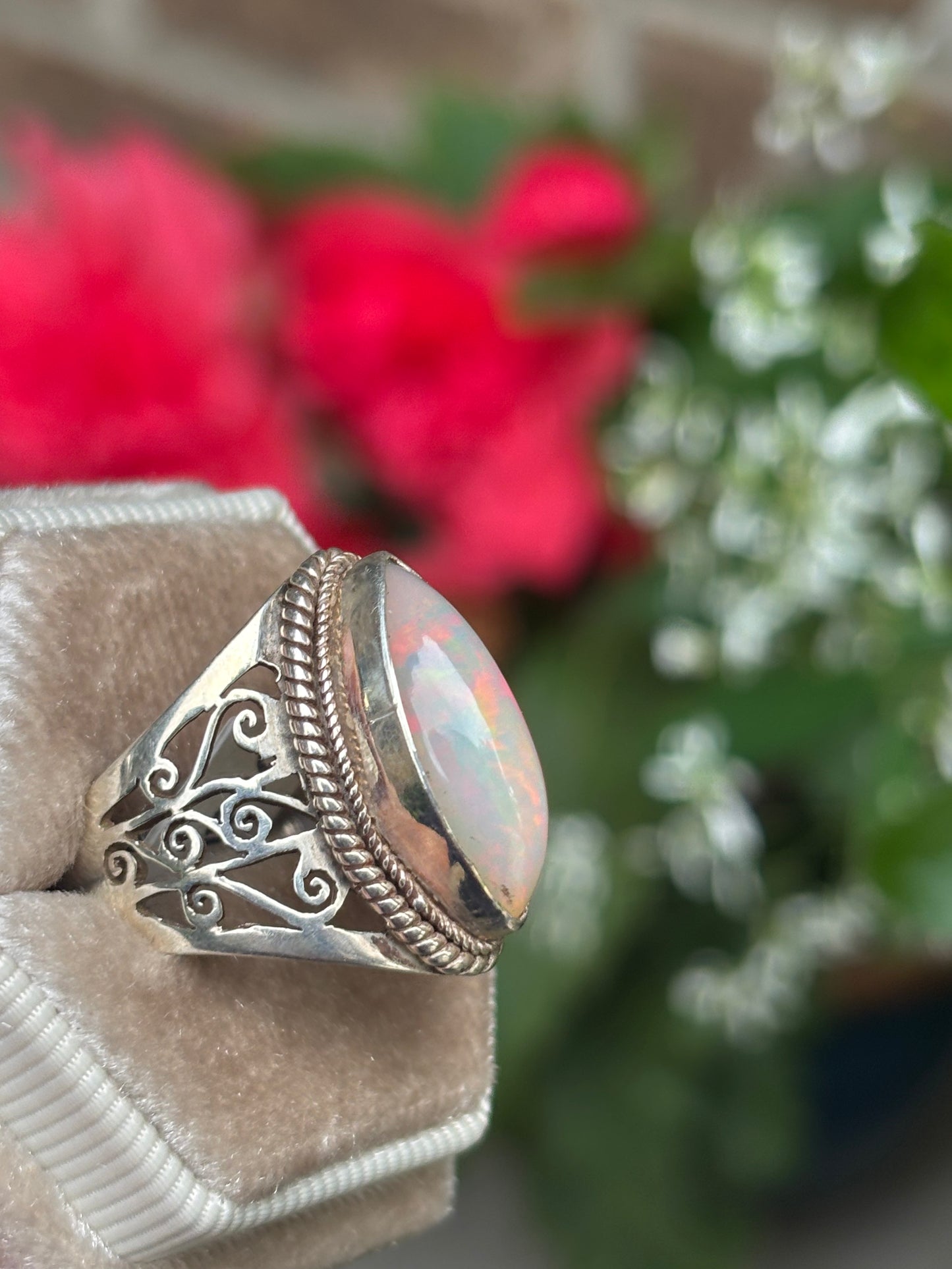 Opal ring - Size 8 - Nepal