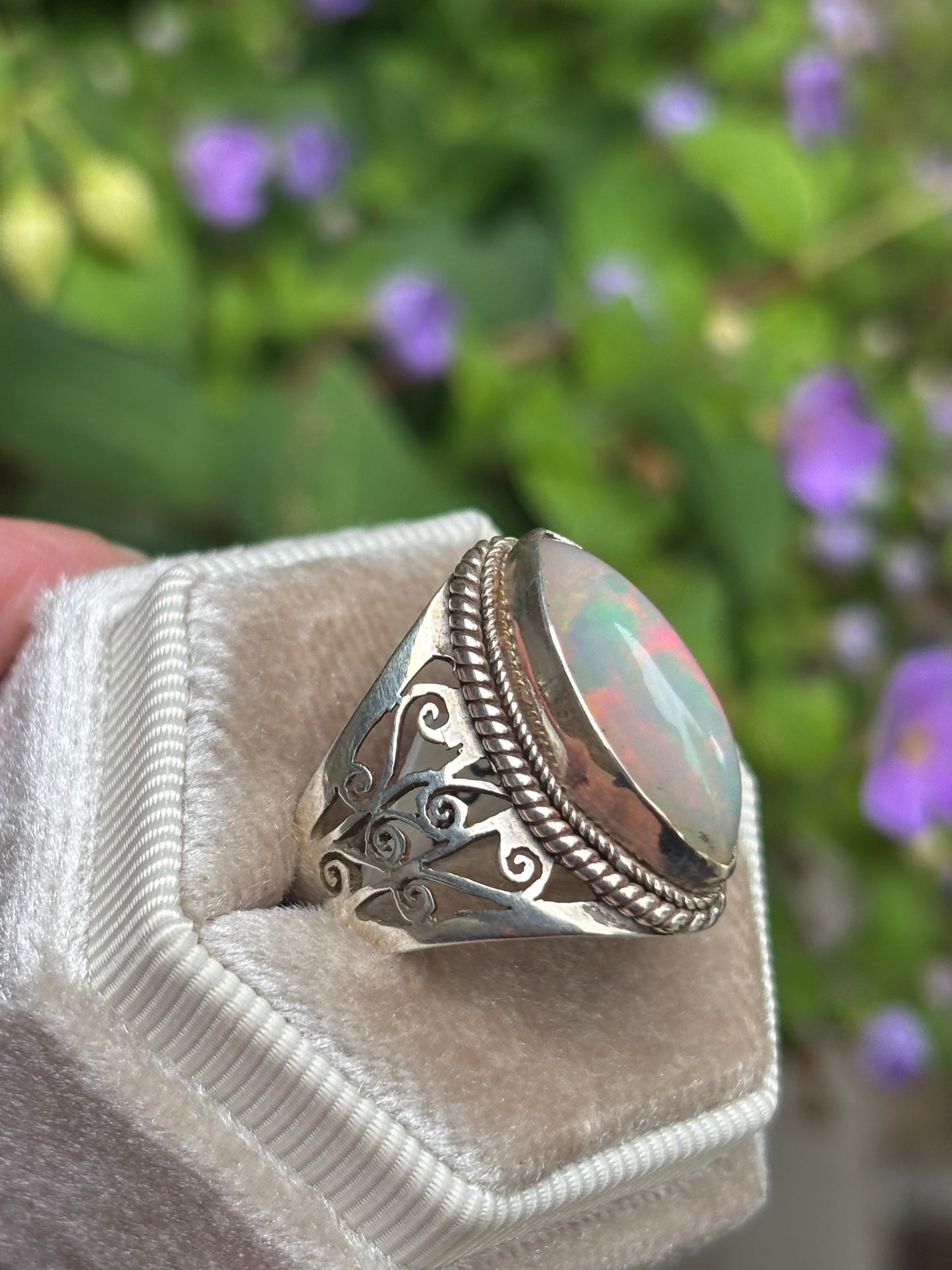 Opal ring - Size 8 - Nepal