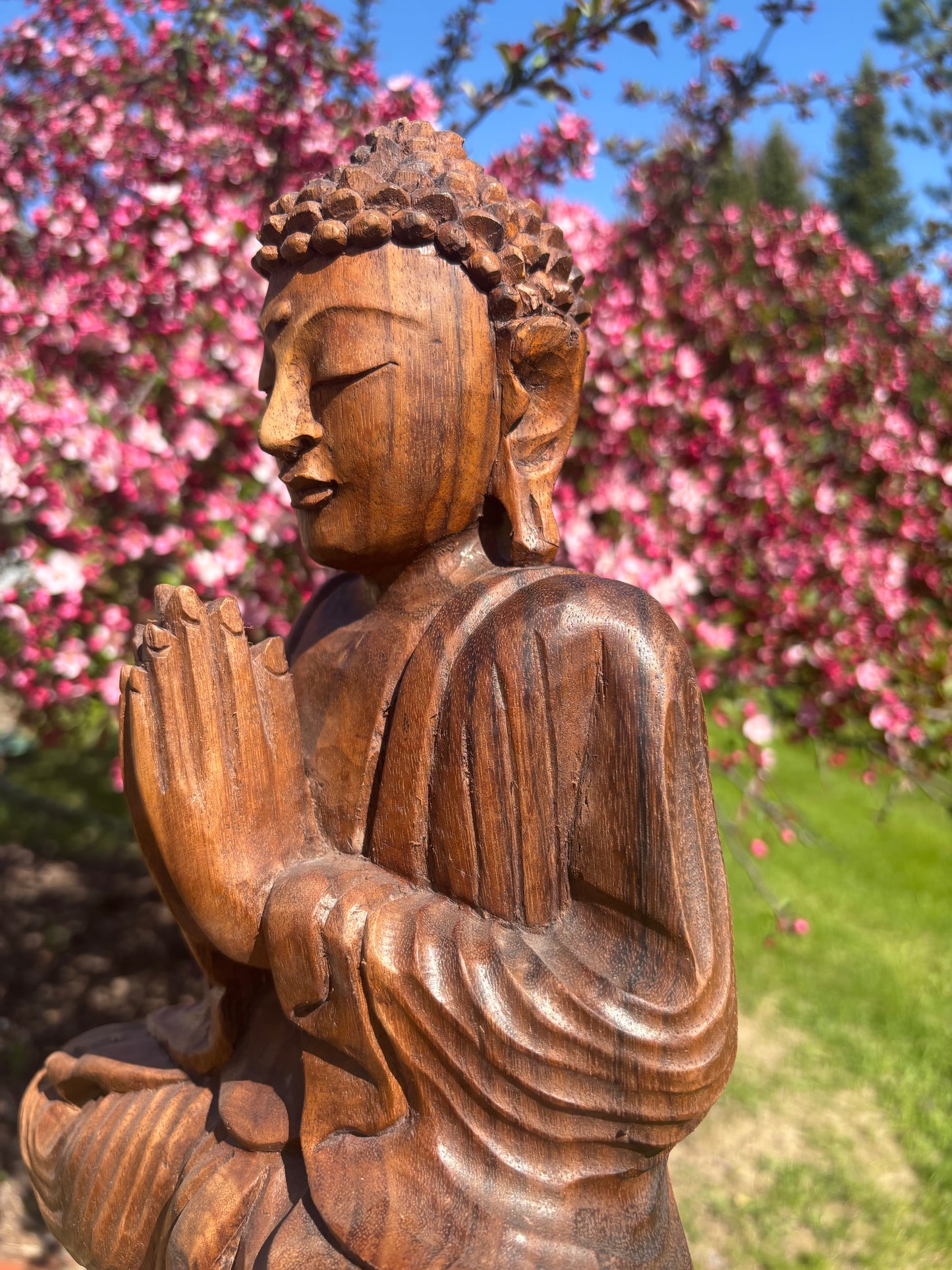 Buddah | Praying | Hand carved statue