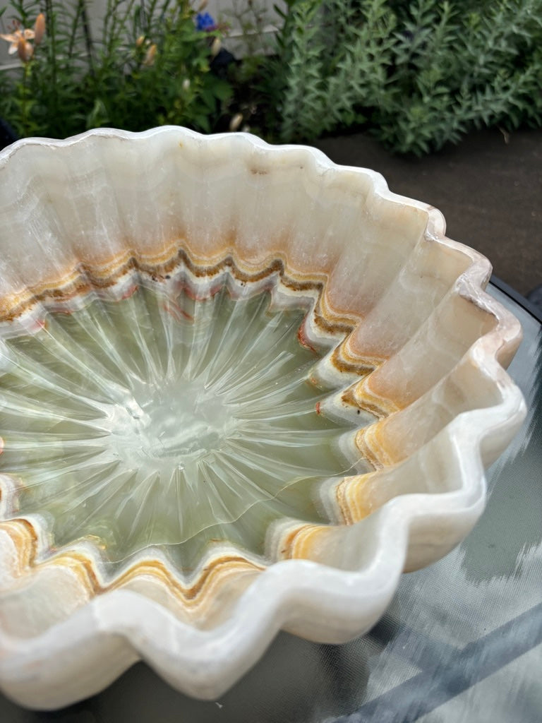 Onyx Fruit Bowl 3