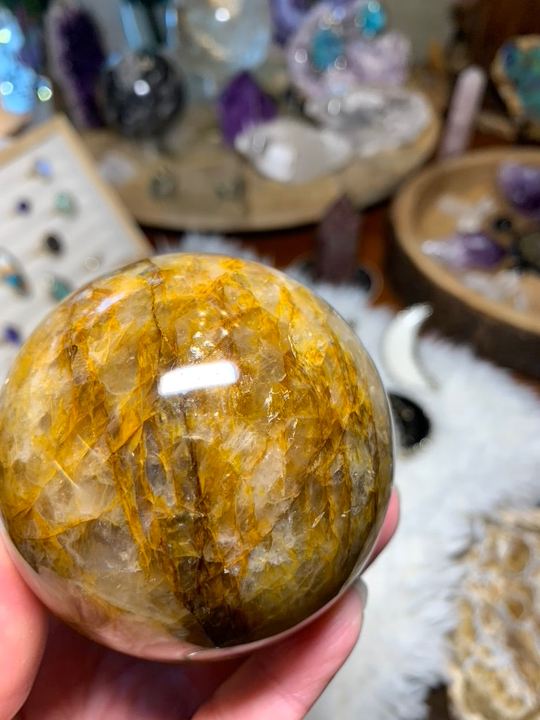 Golden Healer sphere - Madagascar