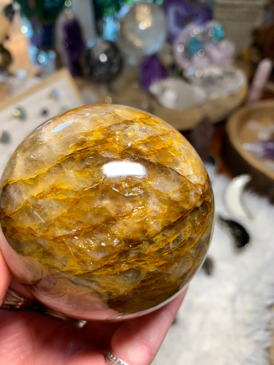 Golden Healer sphere - Madagascar