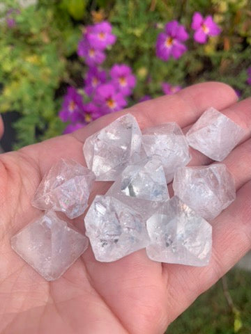 Apophyllite Points Zeolite MEDIUM AAA grade