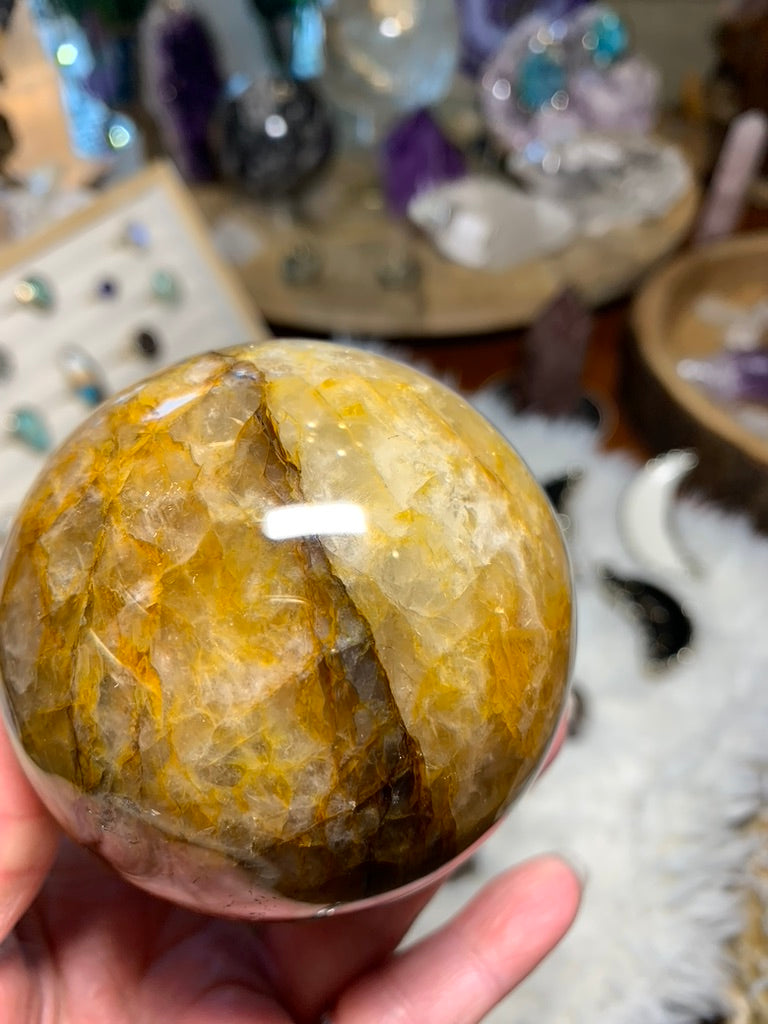 Golden Healer sphere - Madagascar