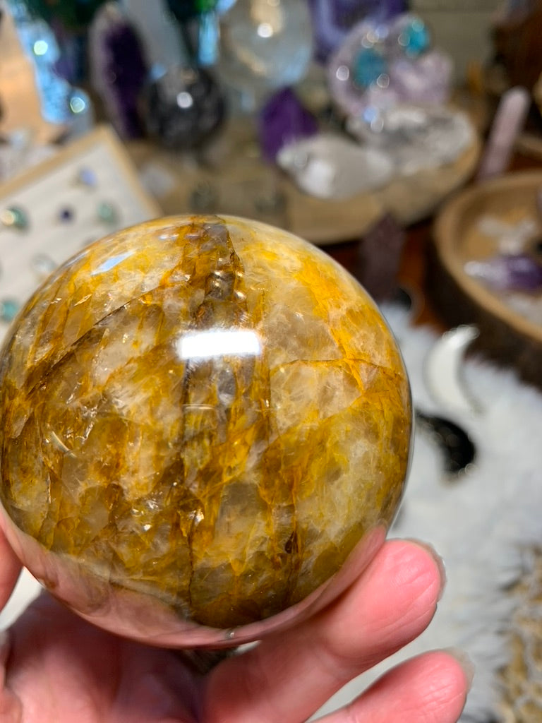 Golden Healer sphere - Madagascar