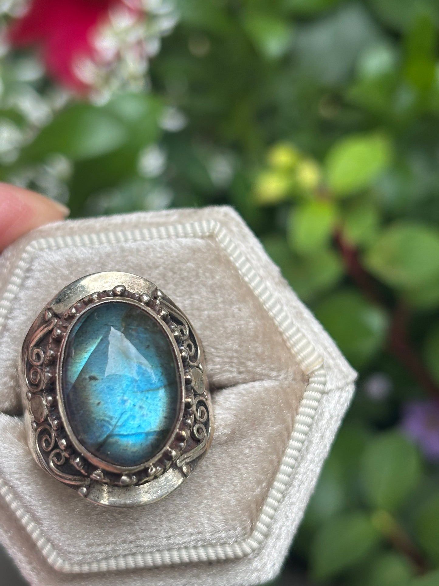 Labradorite ring - Size 9.5 - Nepal