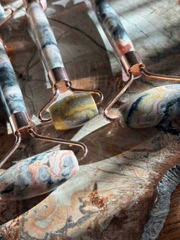 Crazy Lace Agate Crystal Facial Roller