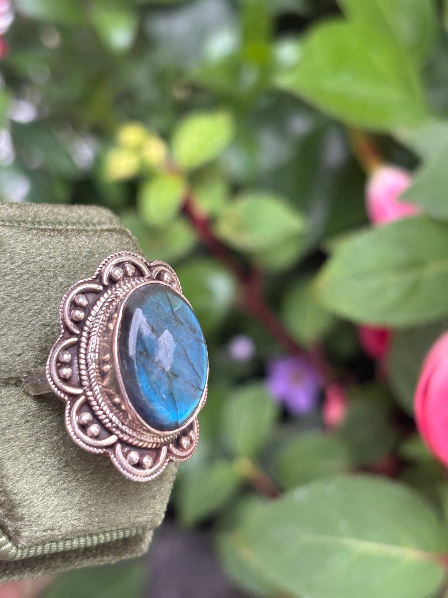 Labradorite ring - Size 7