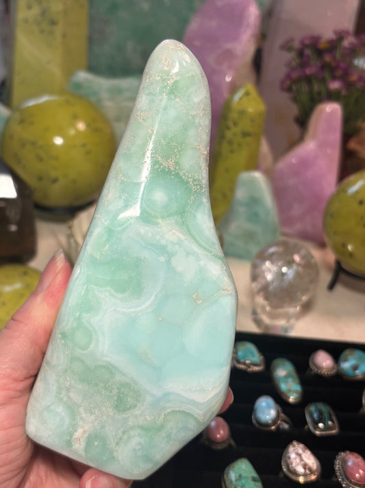 Caribbean Calcite - Free Form - Pakistan