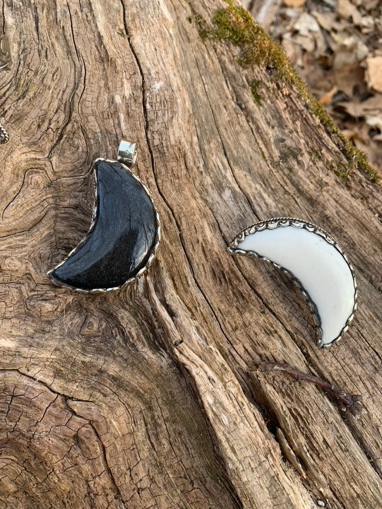 Buffalo Bone - Cresent Moon ring - Tibetan Silver